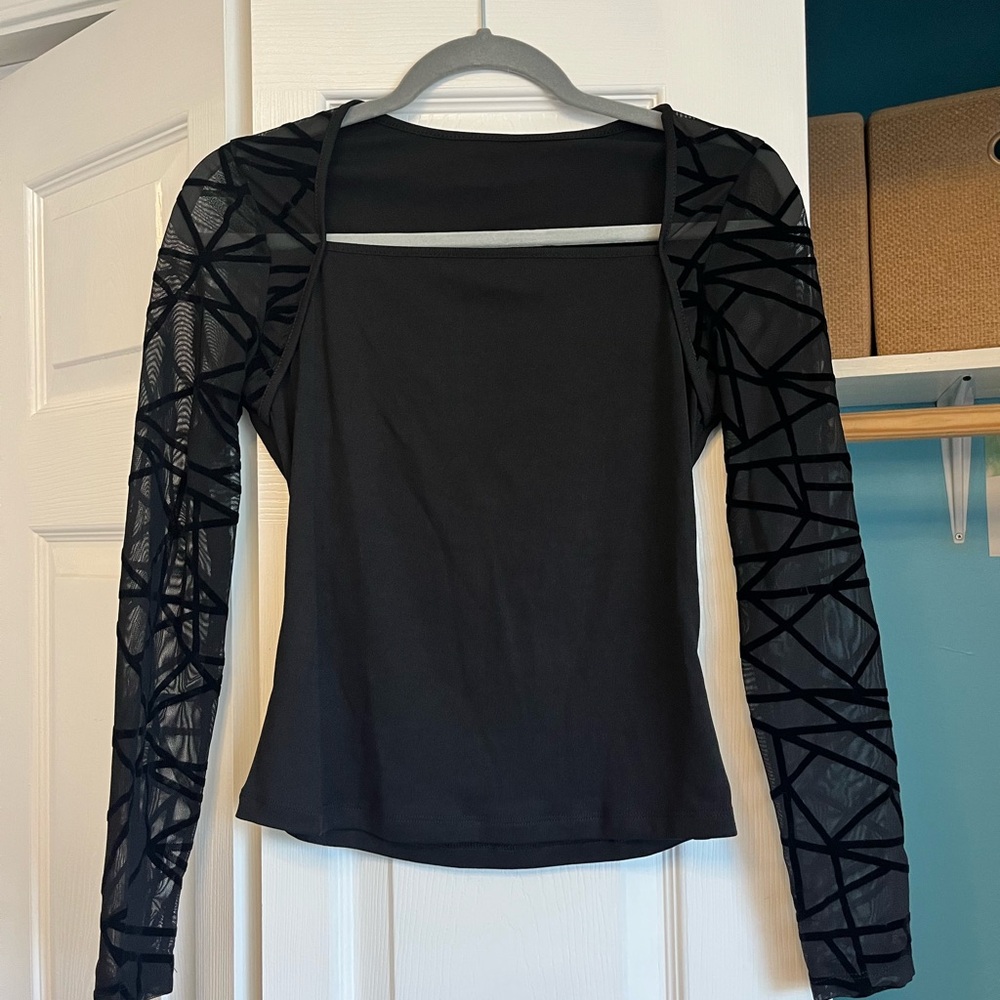 Black Geometric Sleeve Women's Top